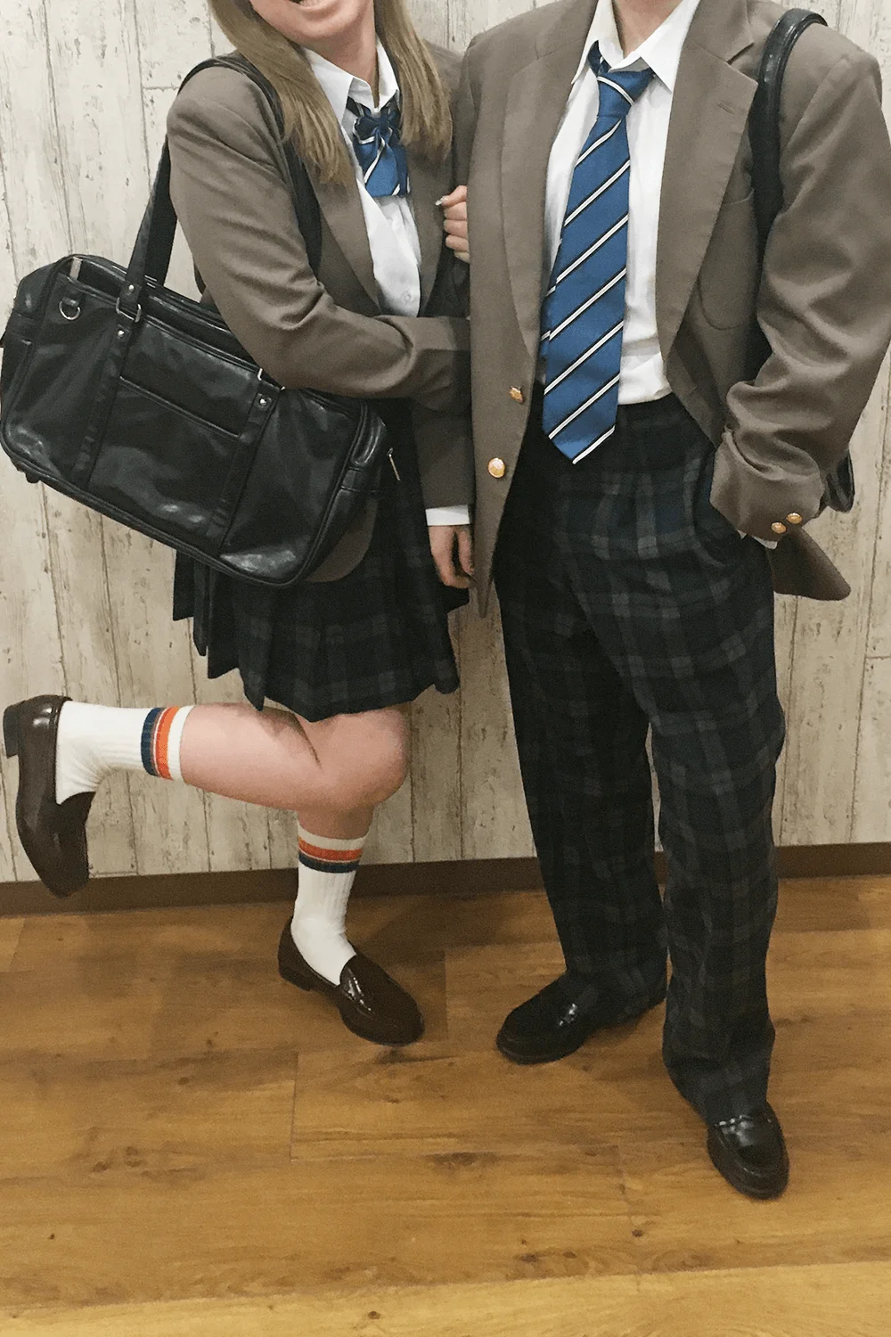 メンズ学生服とレディースブレザー学生服のコーディネート例